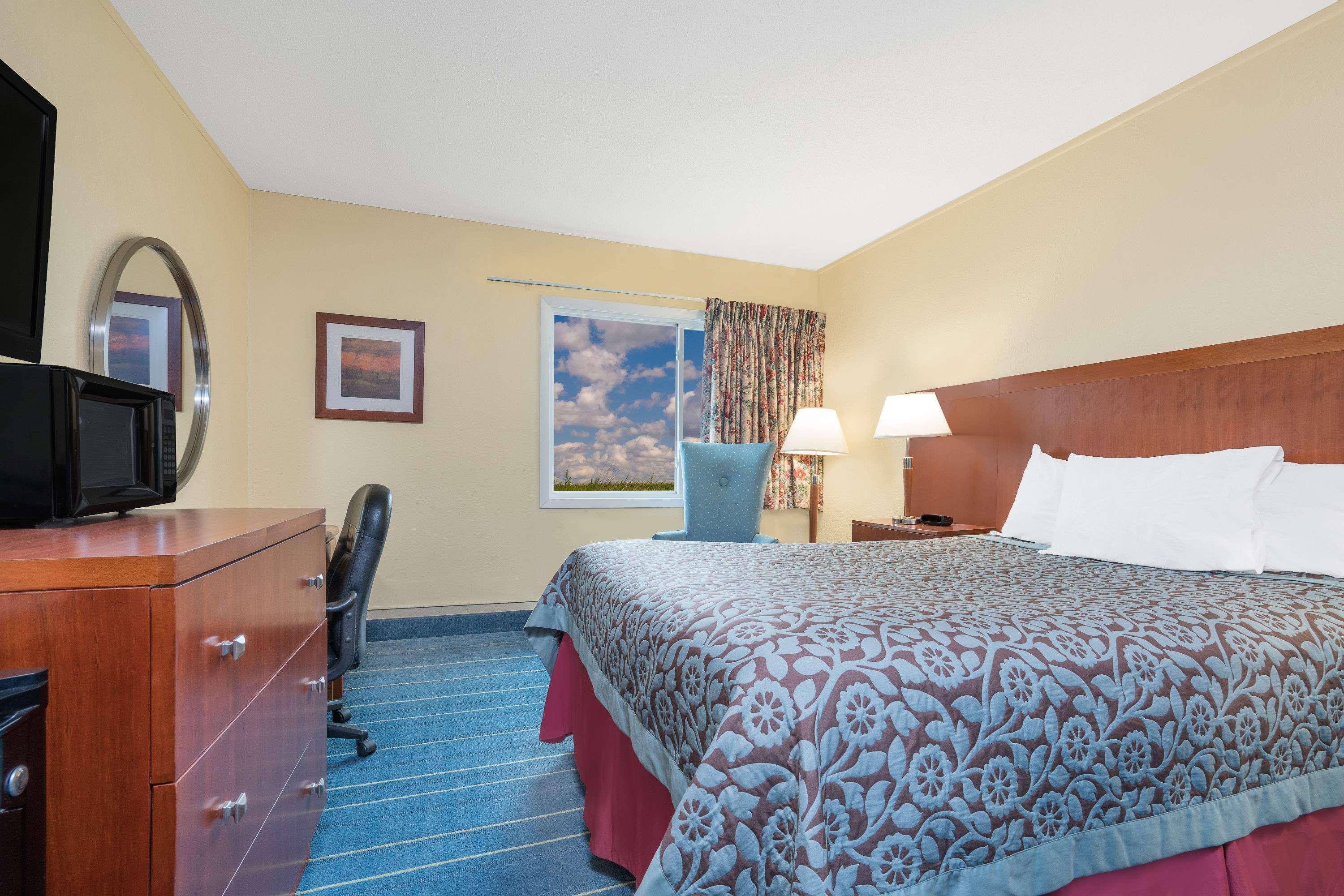 Days Inn By Wyndham Alexandria Mn エクステリア 写真