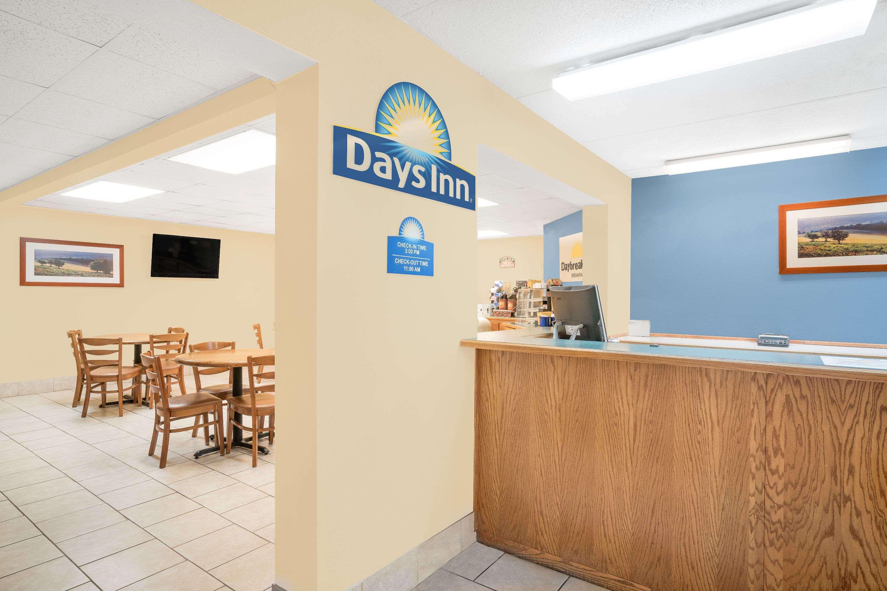Days Inn By Wyndham Alexandria Mn エクステリア 写真