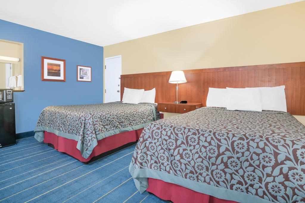 Days Inn By Wyndham Alexandria Mn 部屋 写真