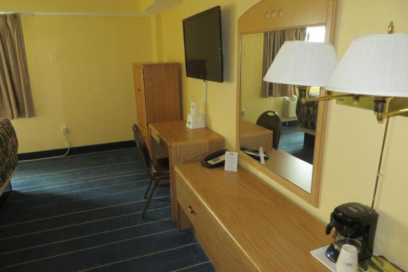Days Inn By Wyndham Alexandria Mn エクステリア 写真