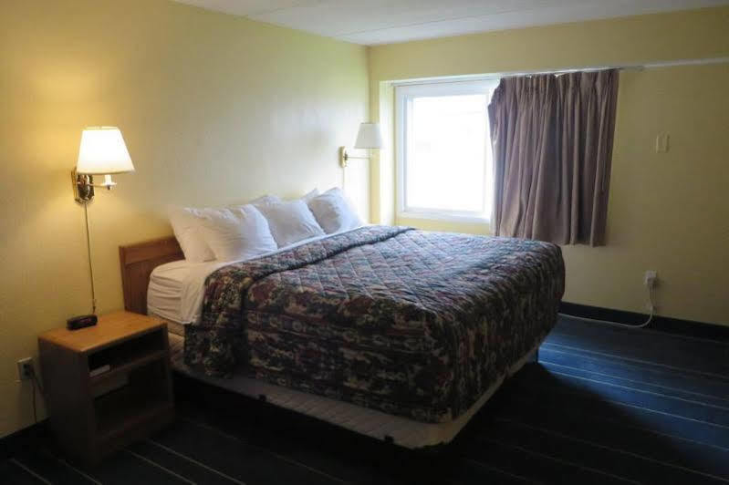 Days Inn By Wyndham Alexandria Mn エクステリア 写真