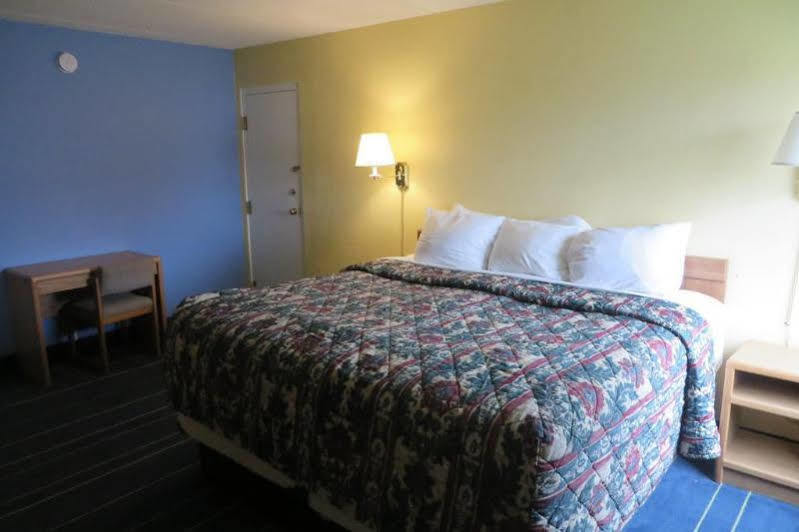 Days Inn By Wyndham Alexandria Mn エクステリア 写真