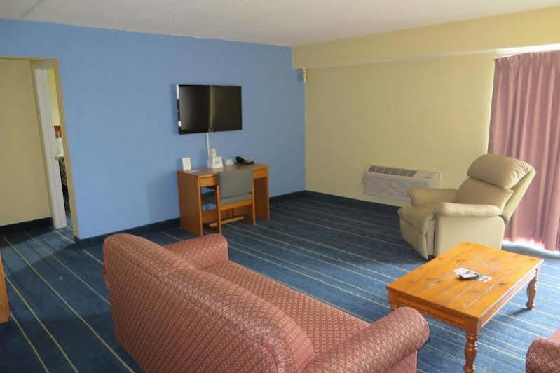 Days Inn By Wyndham Alexandria Mn エクステリア 写真