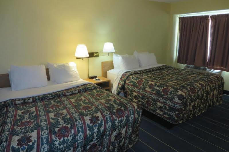 Days Inn By Wyndham Alexandria Mn エクステリア 写真
